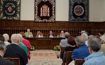 Los alumnos y alumnas del Aula de Humanidades de Guadarrama reciben sus diplomas