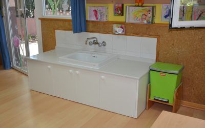 EL AYUNTAMIENTO COMPLETA DURANTE EL VERANO LOS TRABAJOS DE MANTENIMIENTO EN LOS CENTROS ESCOLARES DE GUADARRAMA