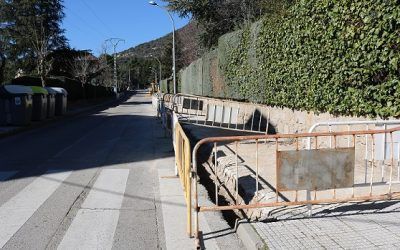 Nuevas aceras y bordillos en el Camino de Villalba de Hoyo de Manzanares