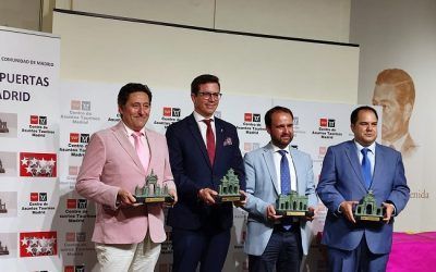 Guadarrama recibe en Las Ventas el trofeo «Puerta de Alcalá»