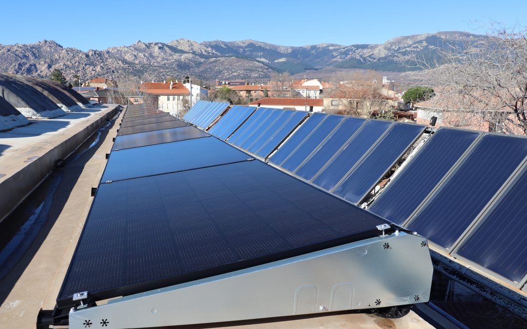 El Ayuntamiento de Soto del Real instala 100 paneles solares en su Complejo Deportivo Prado Real